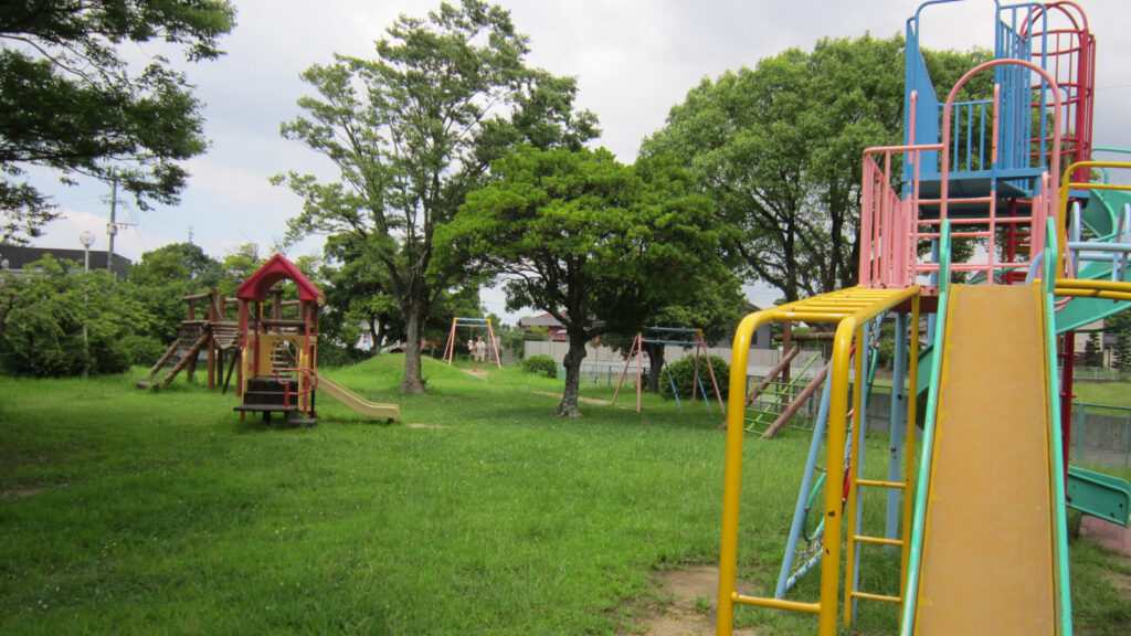 田主丸中央公園の遊具