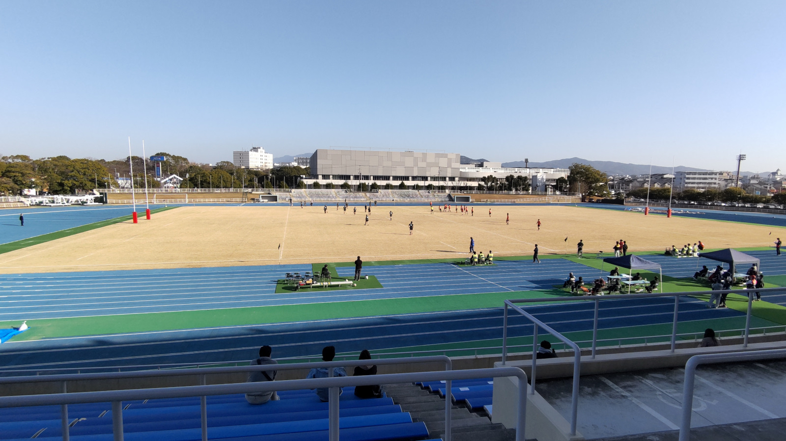 久留米市陸上競技場